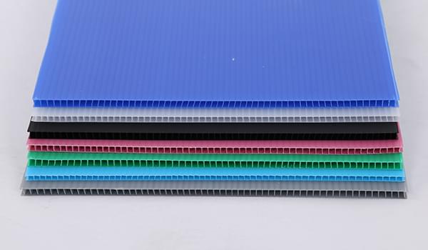 匯源解析中空板的特點(diǎn)及應(yīng)用